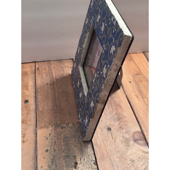 Painted Cement Handcrafted vintage look Photo Frame Picture Holder 4x4 photo - Picture 5 of 8